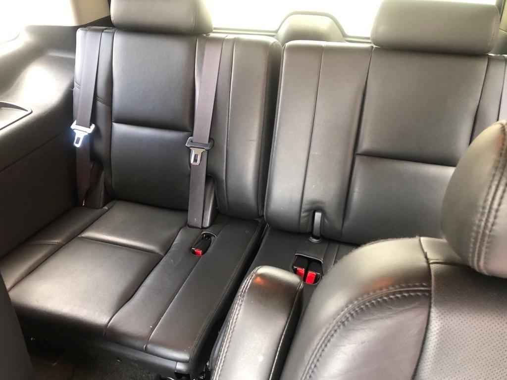 used 2009 Cadillac Escalade car, priced at $14,998
