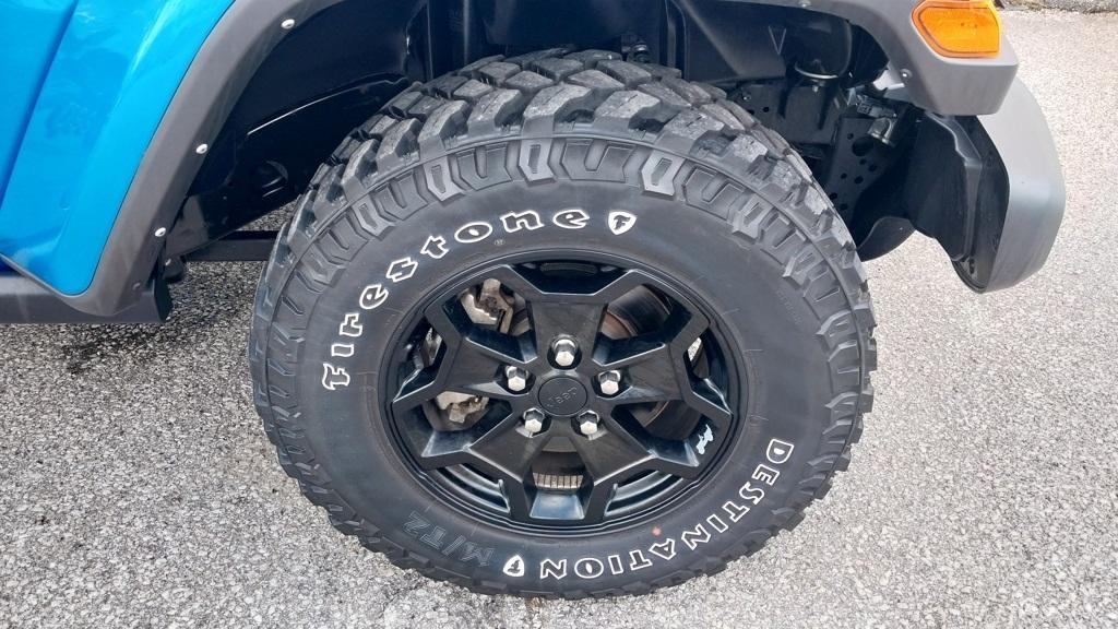 used 2022 Jeep Gladiator car, priced at $32,566