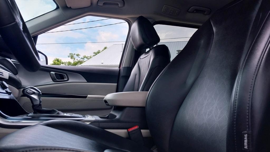 used 2023 Kia Carnival car, priced at $29,997