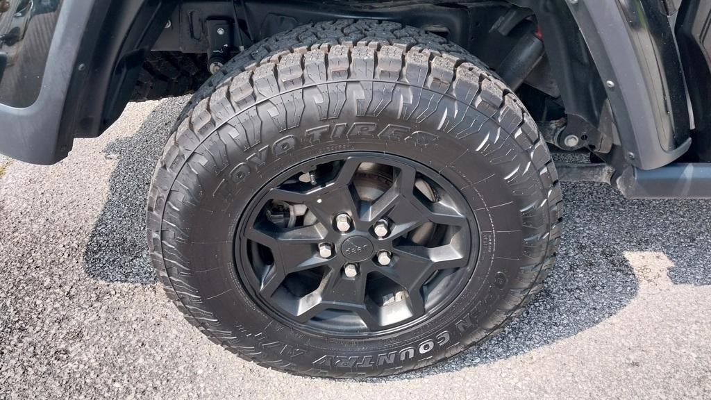 used 2022 Jeep Gladiator car, priced at $31,845