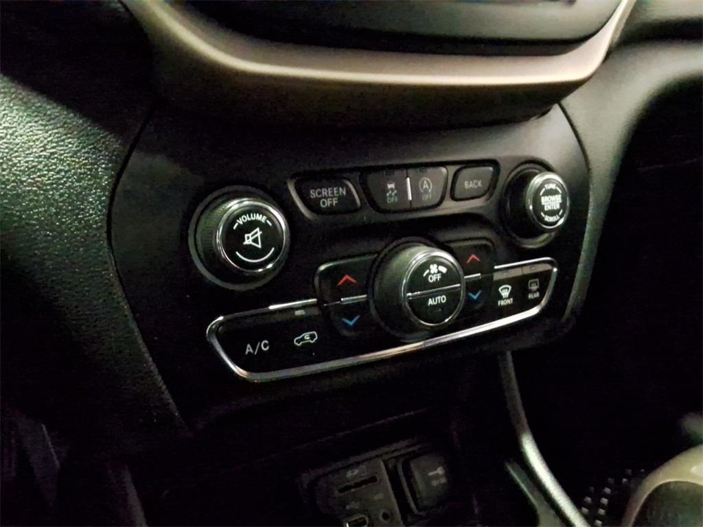 used 2016 Jeep Cherokee car, priced at $8,999