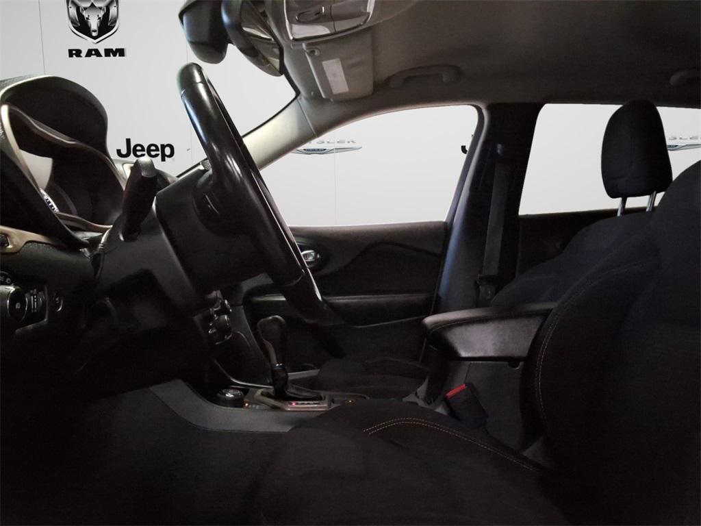 used 2016 Jeep Cherokee car, priced at $8,999