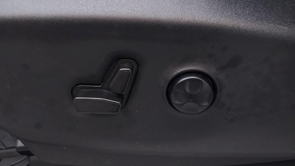 used 2021 Chrysler Pacifica car, priced at $21,675