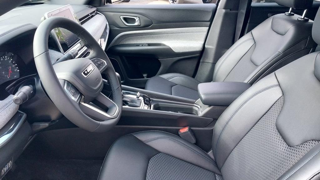 new 2025 Jeep Compass car, priced at $24,260