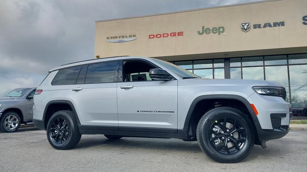 new 2025 Jeep Grand Cherokee L car, priced at $39,930