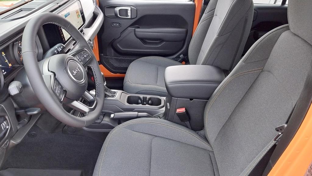 new 2025 Jeep Gladiator car, priced at $42,034