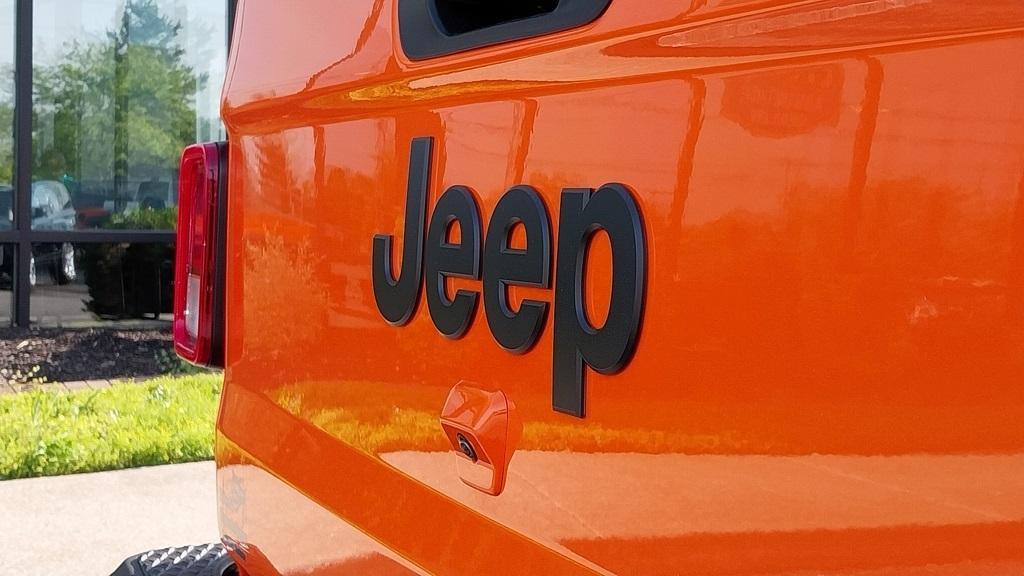 new 2025 Jeep Gladiator car, priced at $42,034