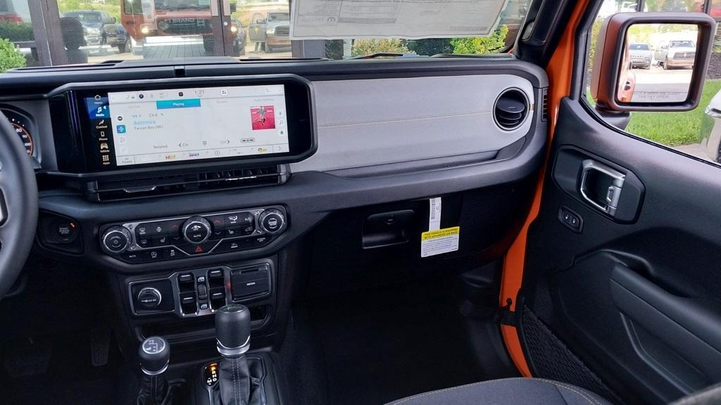 new 2025 Jeep Gladiator car, priced at $42,034