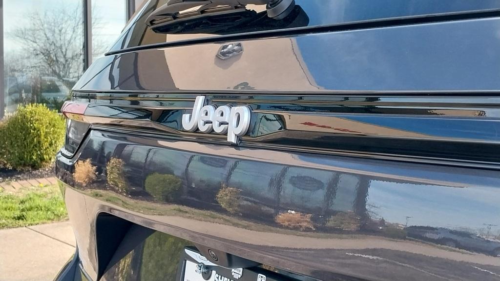 new 2025 Jeep Grand Cherokee L car, priced at $37,720