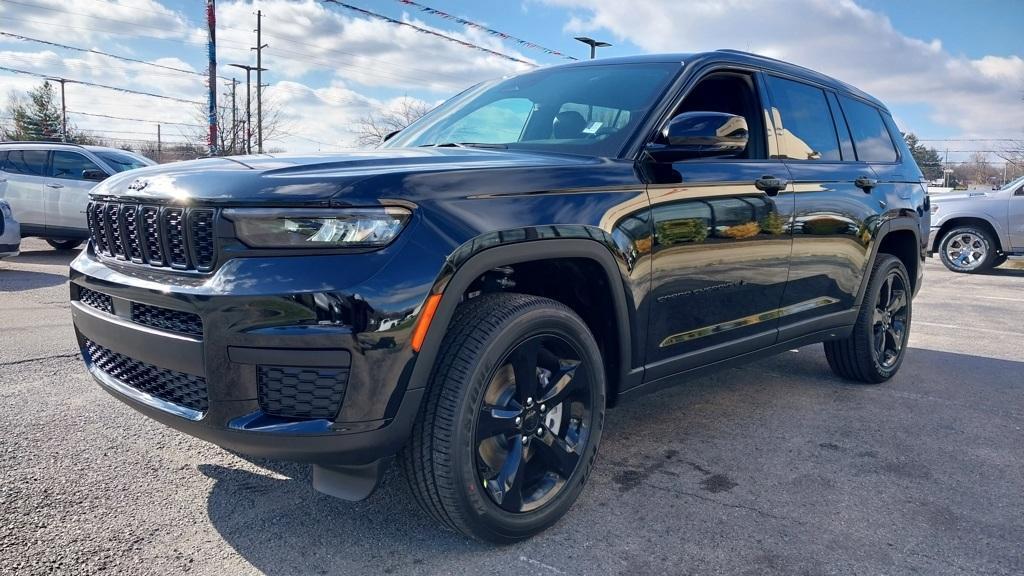 new 2025 Jeep Grand Cherokee L car, priced at $41,175