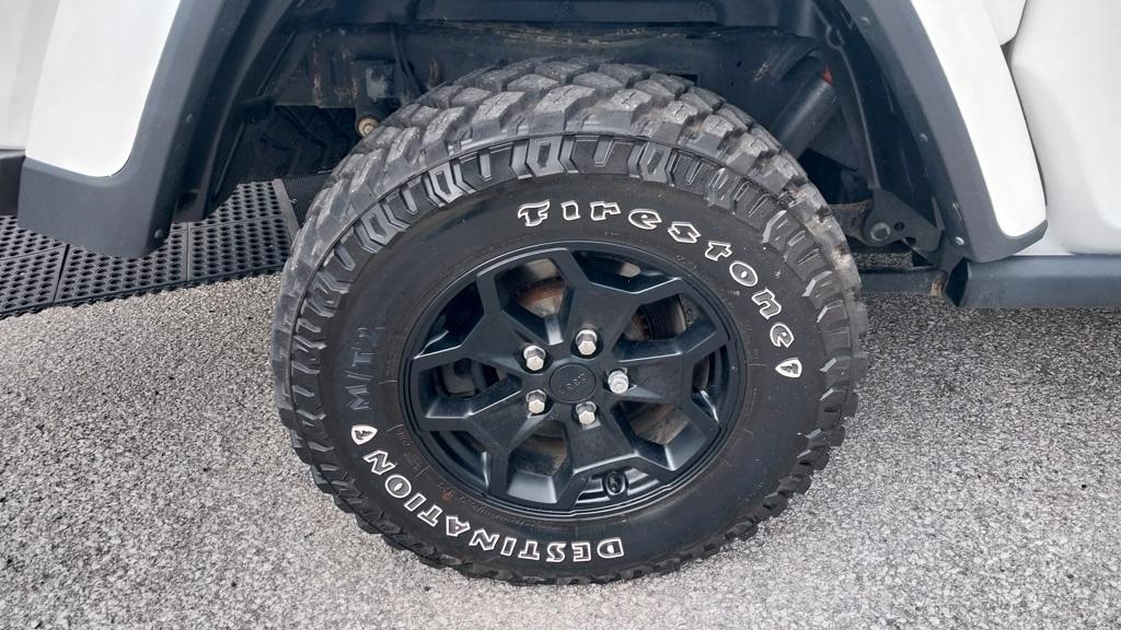used 2021 Jeep Gladiator car, priced at $32,699