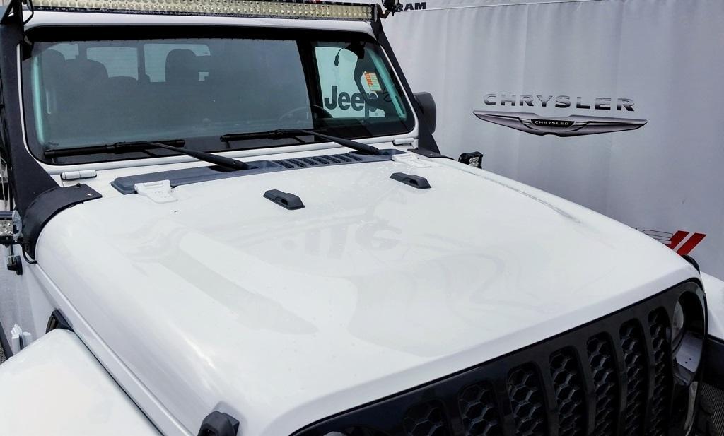 used 2021 Jeep Gladiator car, priced at $32,699