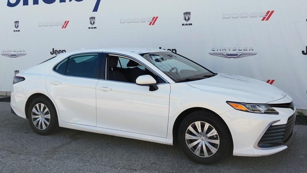 used 2022 Toyota Camry Hybrid car, priced at $23,675
