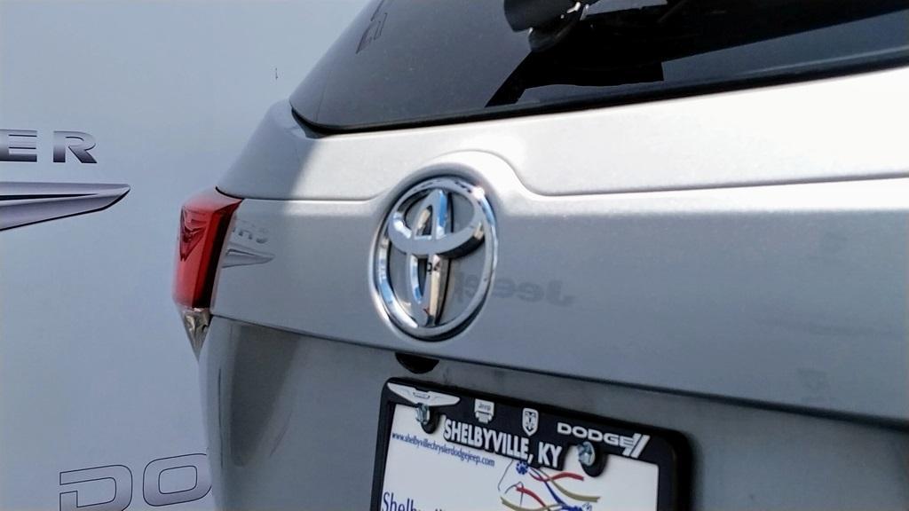 used 2018 Toyota Highlander car, priced at $20,995