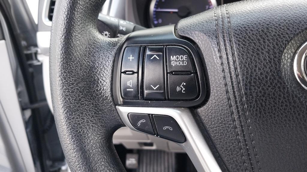 used 2018 Toyota Highlander car, priced at $20,995