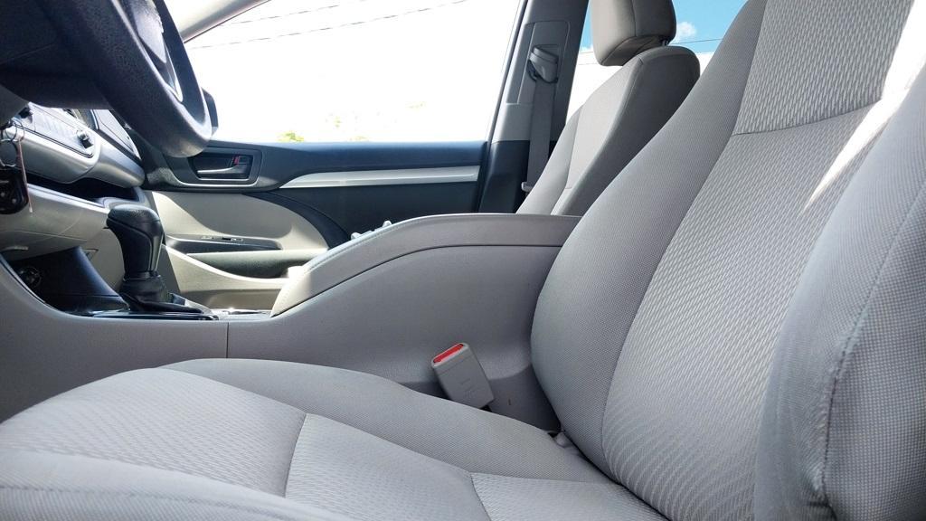 used 2018 Toyota Highlander car, priced at $20,995