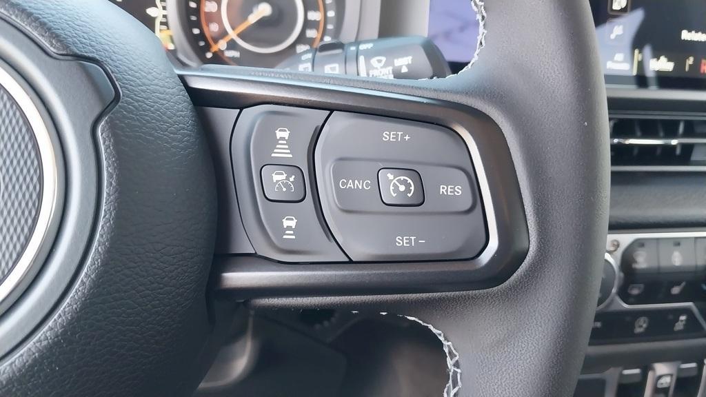 new 2025 Jeep Wrangler car, priced at $44,732