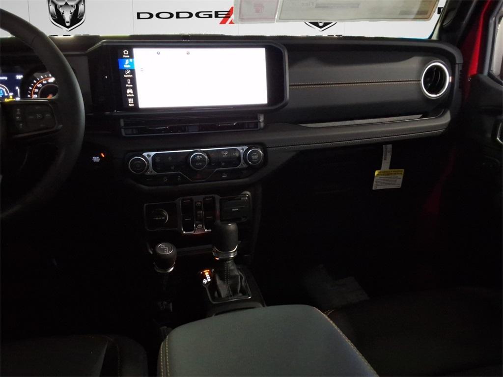new 2025 Jeep Gladiator car, priced at $40,628