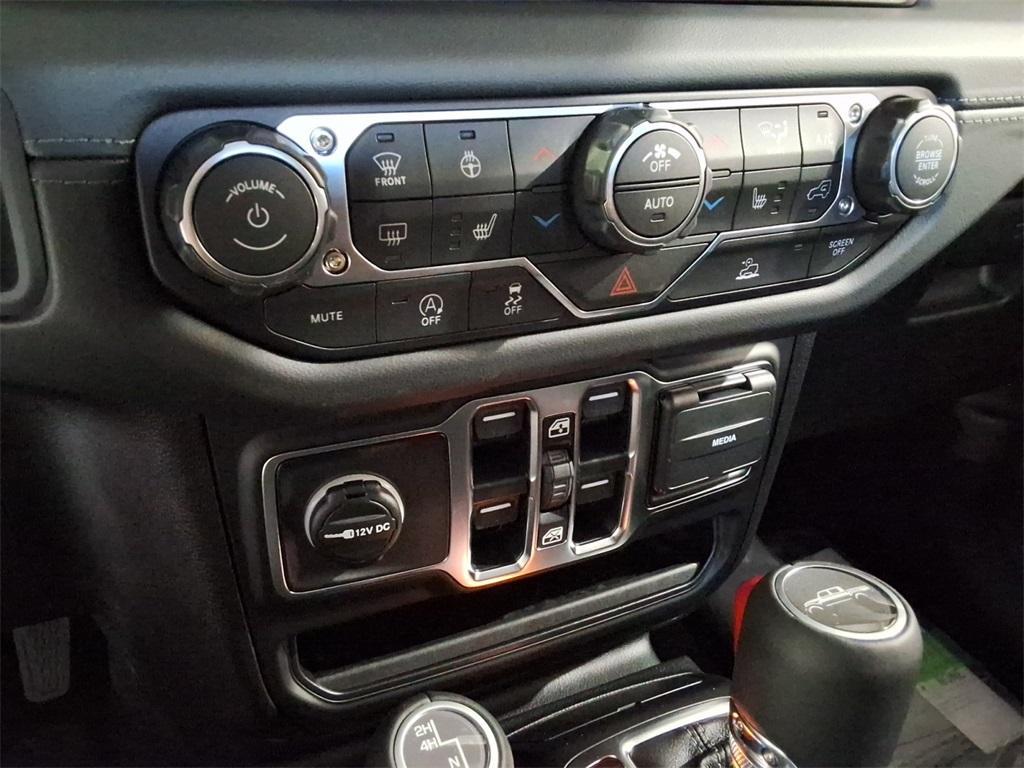 new 2025 Jeep Gladiator car, priced at $40,628