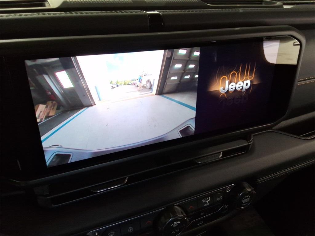 new 2025 Jeep Gladiator car, priced at $40,628