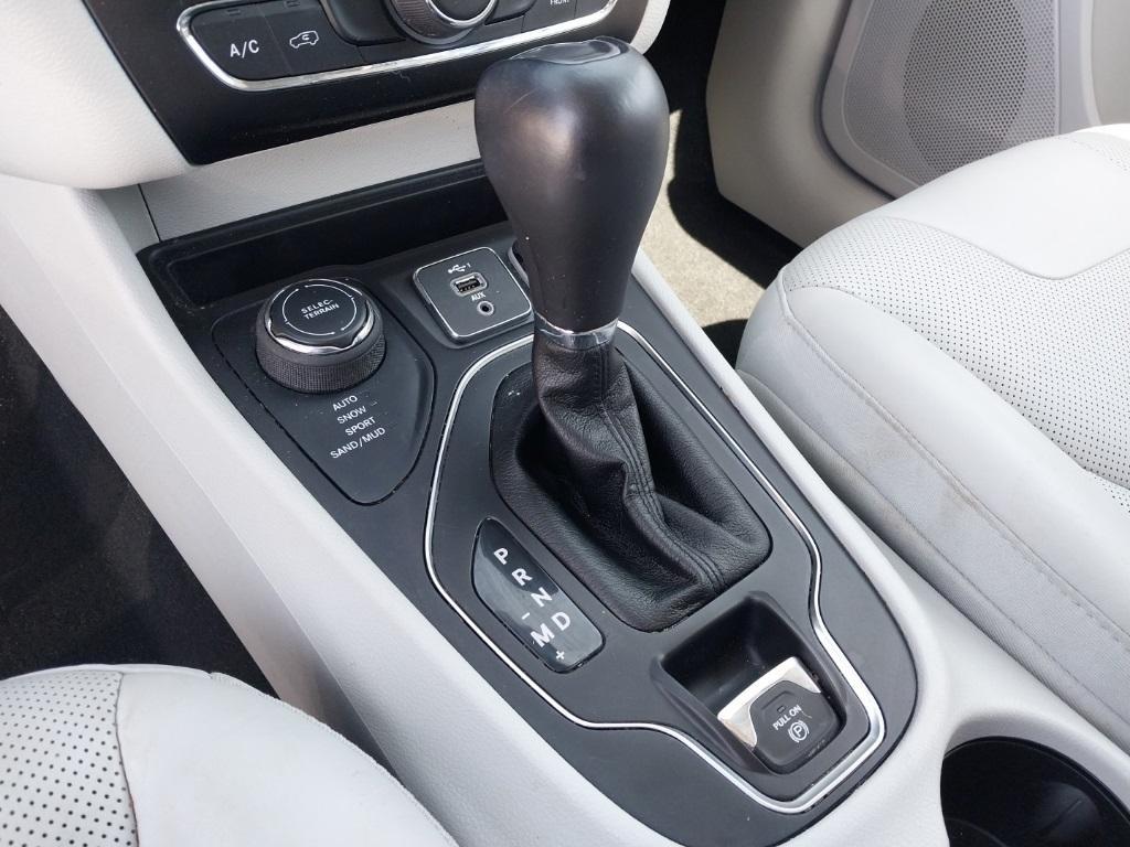 used 2021 Jeep Cherokee car, priced at $23,875