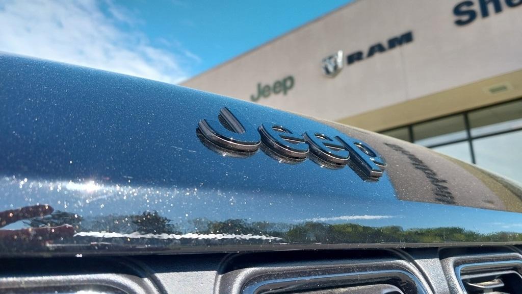 new 2025 Jeep Grand Cherokee car, priced at $48,584