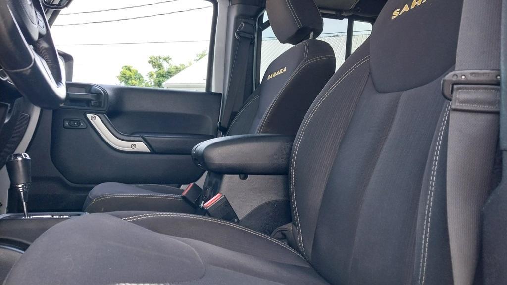 used 2015 Jeep Wrangler Unlimited car, priced at $19,998