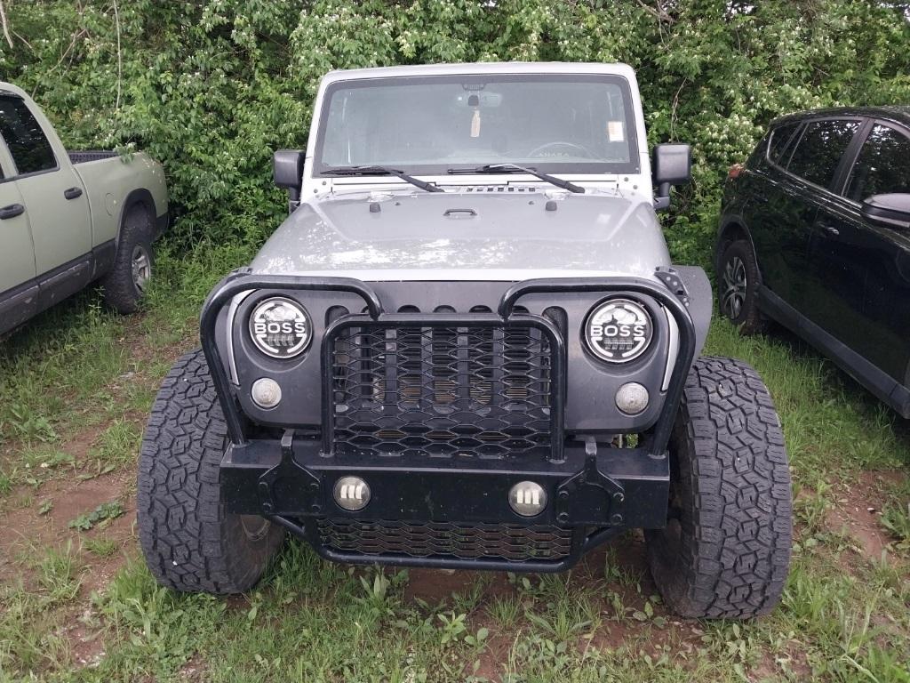 used 2015 Jeep Wrangler Unlimited car, priced at $19,495