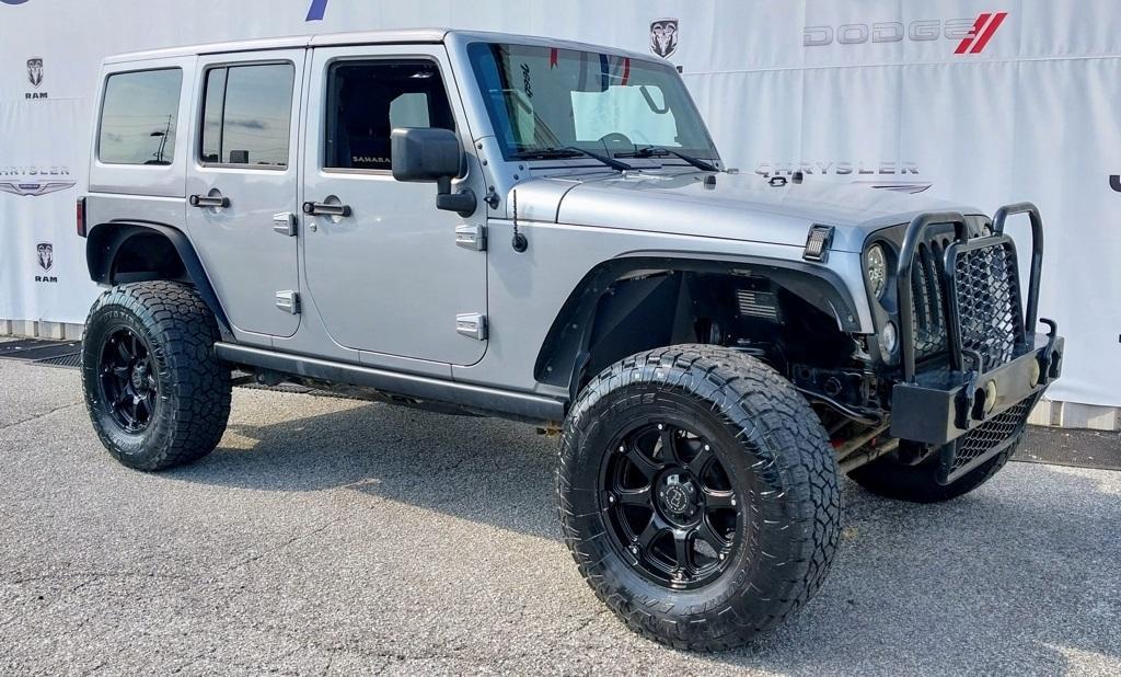 used 2015 Jeep Wrangler Unlimited car, priced at $19,998