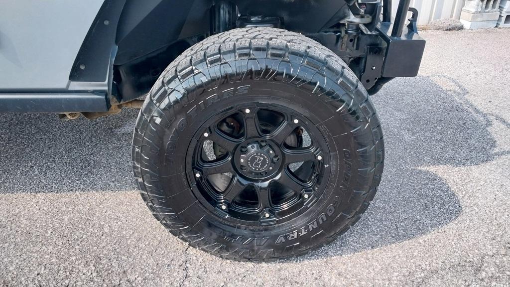 used 2015 Jeep Wrangler Unlimited car, priced at $19,998