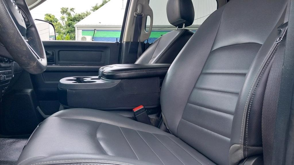 used 2022 Ram 1500 Classic car, priced at $27,767