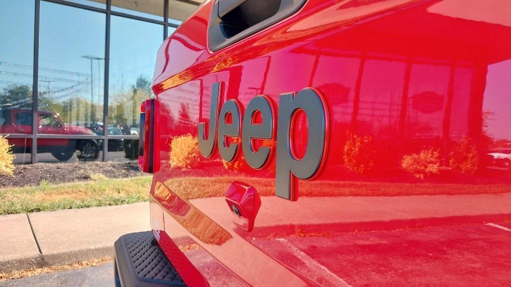 new 2024 Jeep Gladiator car, priced at $46,725