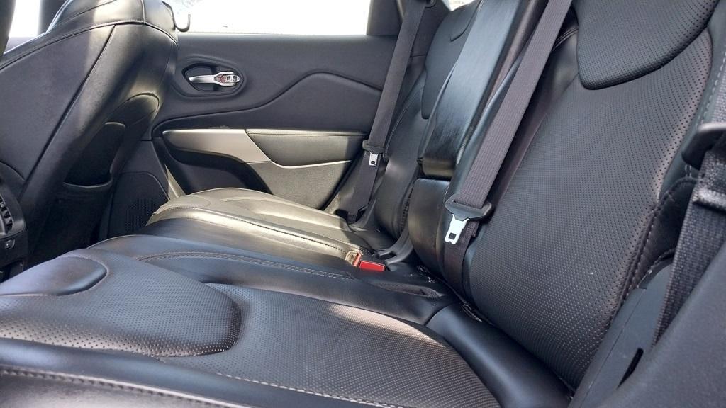 used 2019 Jeep Cherokee car, priced at $18,422