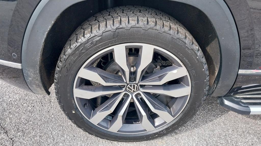 used 2021 Volkswagen Atlas Cross Sport car, priced at $28,999