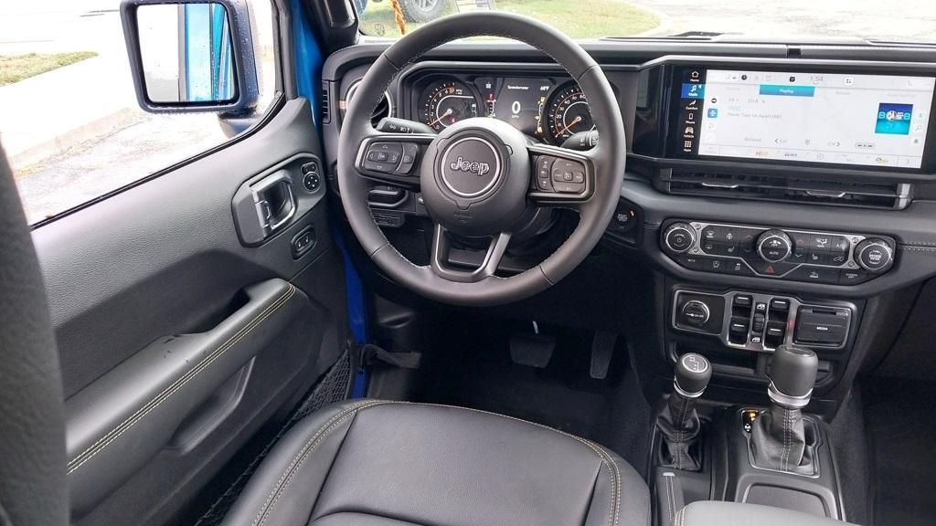 new 2025 Jeep Gladiator car, priced at $40,650