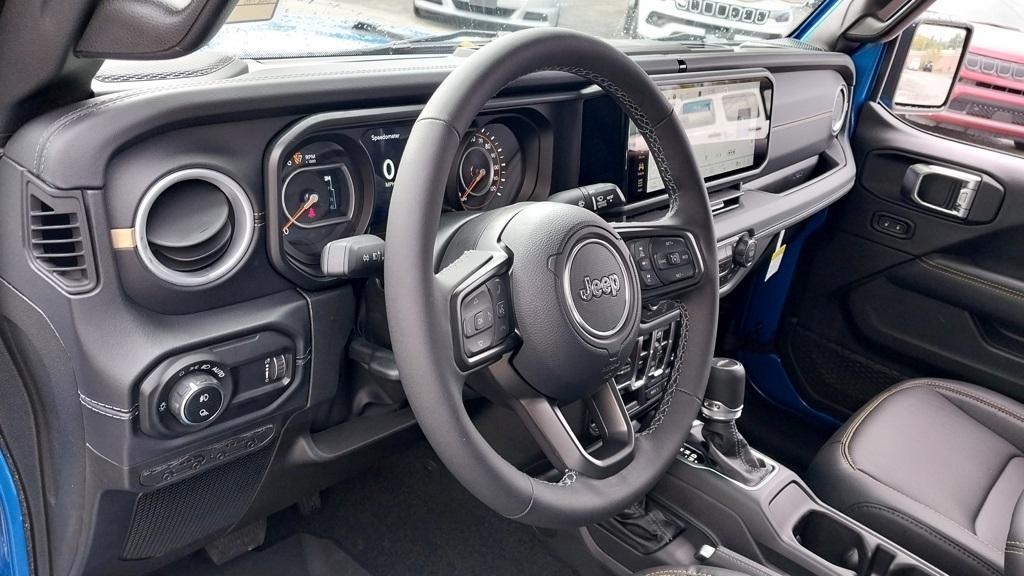 new 2025 Jeep Gladiator car, priced at $40,650