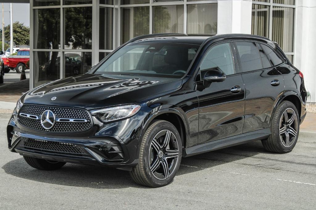 new 2024 Mercedes-Benz GLC 300 car, priced at $55,205