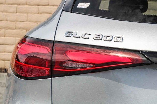 new 2025 Mercedes-Benz GLC 300 car, priced at $61,895