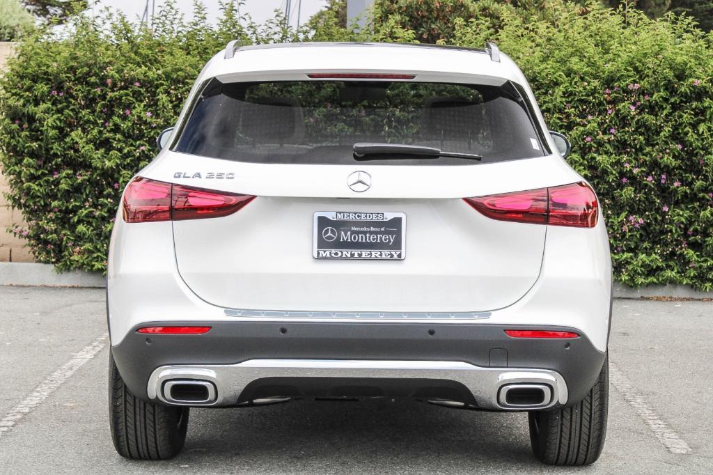 new 2025 Mercedes-Benz GLA 250 car, priced at $45,650