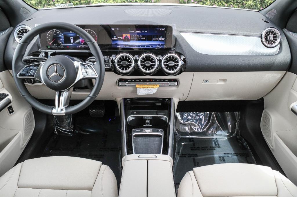 new 2025 Mercedes-Benz GLA 250 car, priced at $45,650