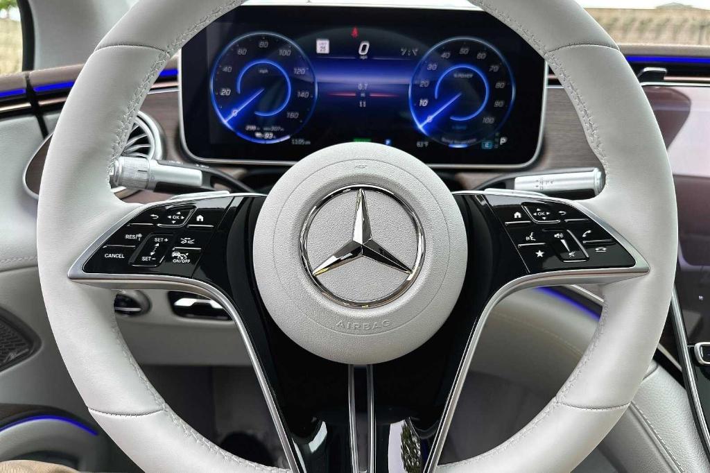 new 2023 Mercedes-Benz EQS 450 car, priced at $117,705