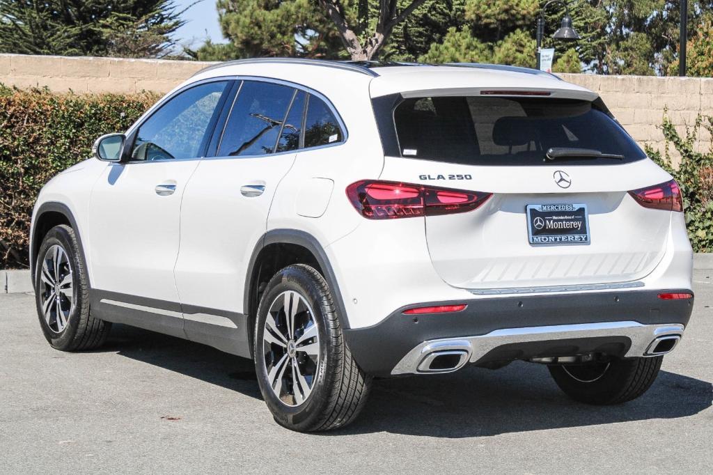 new 2025 Mercedes-Benz GLA 250 car, priced at $45,650