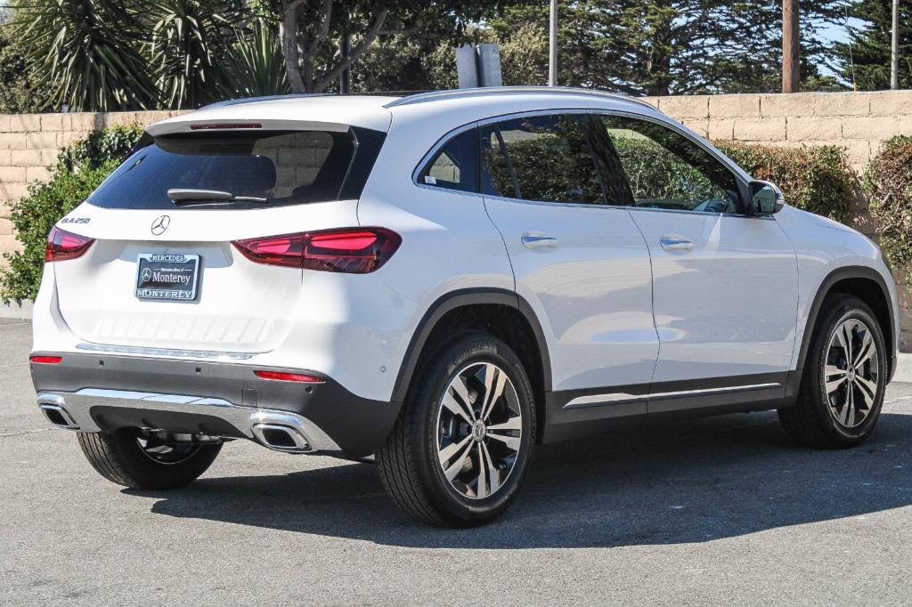 new 2025 Mercedes-Benz GLA 250 car, priced at $45,650