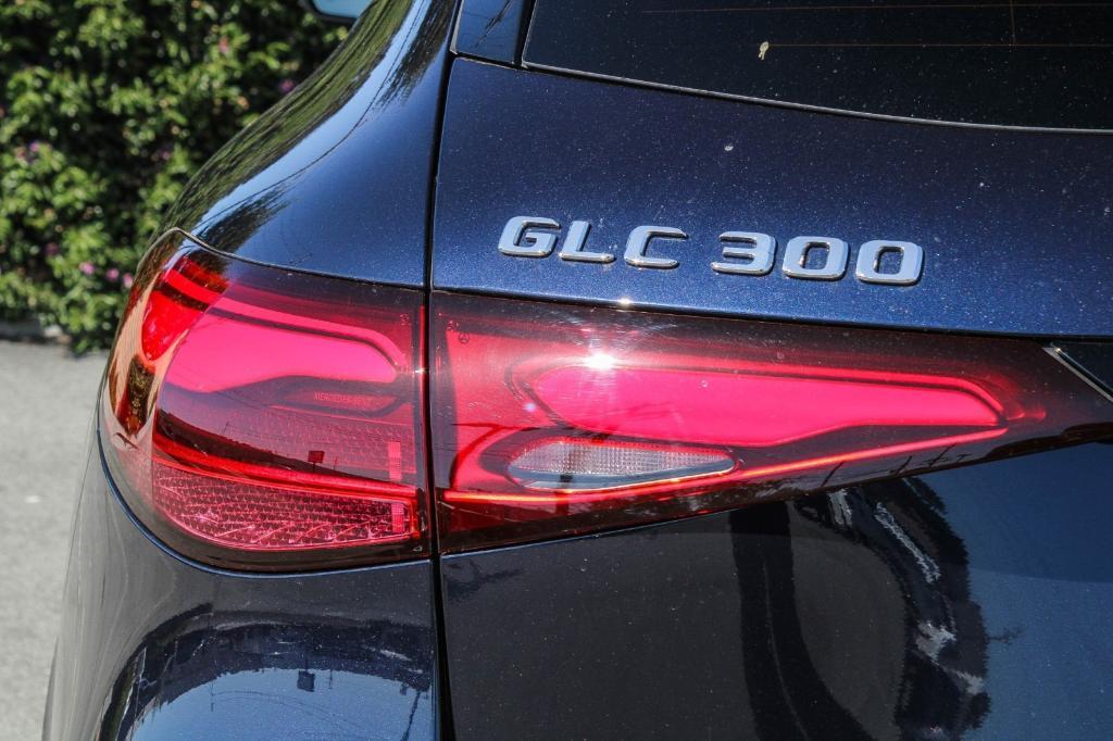 new 2024 Mercedes-Benz GLC 300 car, priced at $58,145