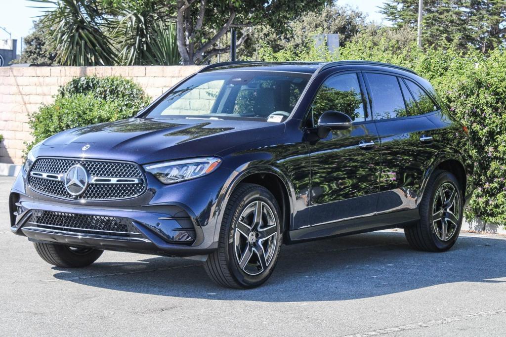 new 2024 Mercedes-Benz GLC 300 car, priced at $58,145