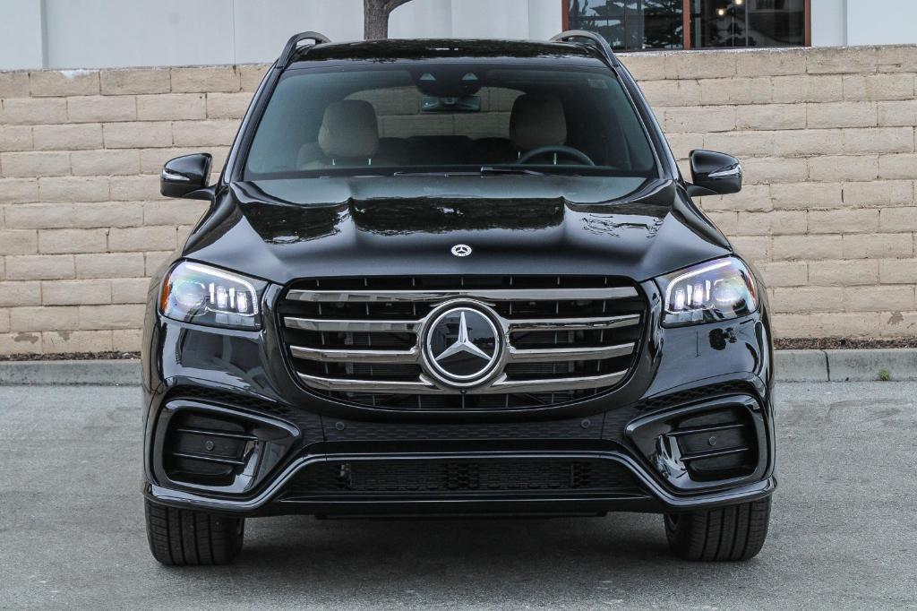 new 2025 Mercedes-Benz GLS 450 car, priced at $98,965