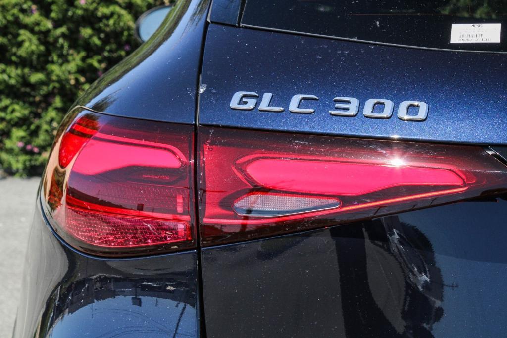 new 2024 Mercedes-Benz GLC 300 car, priced at $60,280