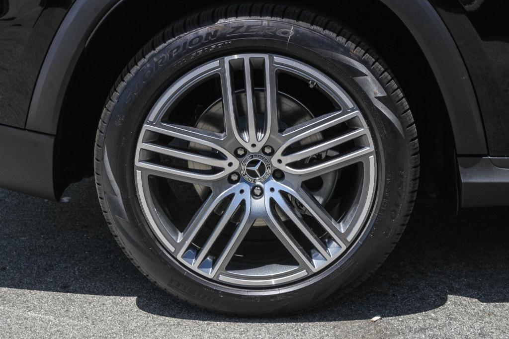 new 2025 Mercedes-Benz GLS 450 car, priced at $91,945