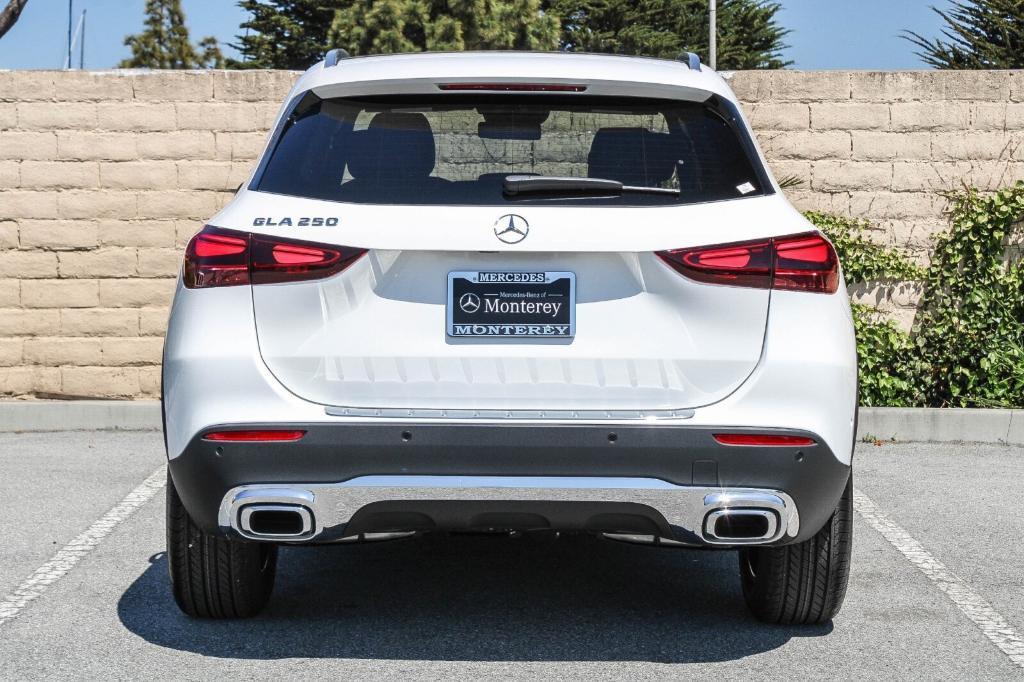 new 2024 Mercedes-Benz GLA 250 car, priced at $45,480