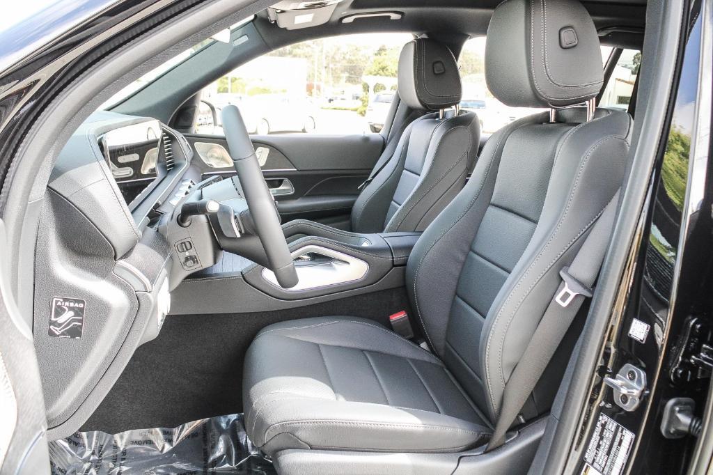 new 2025 Mercedes-Benz GLS 450 car, priced at $91,945